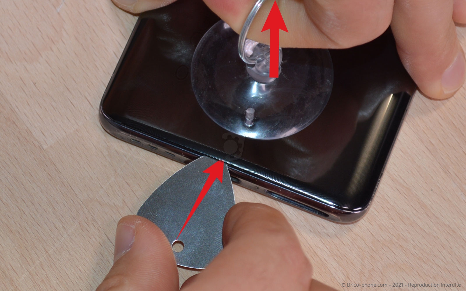 Changement de batterie sur Find X2 Pro photo 3