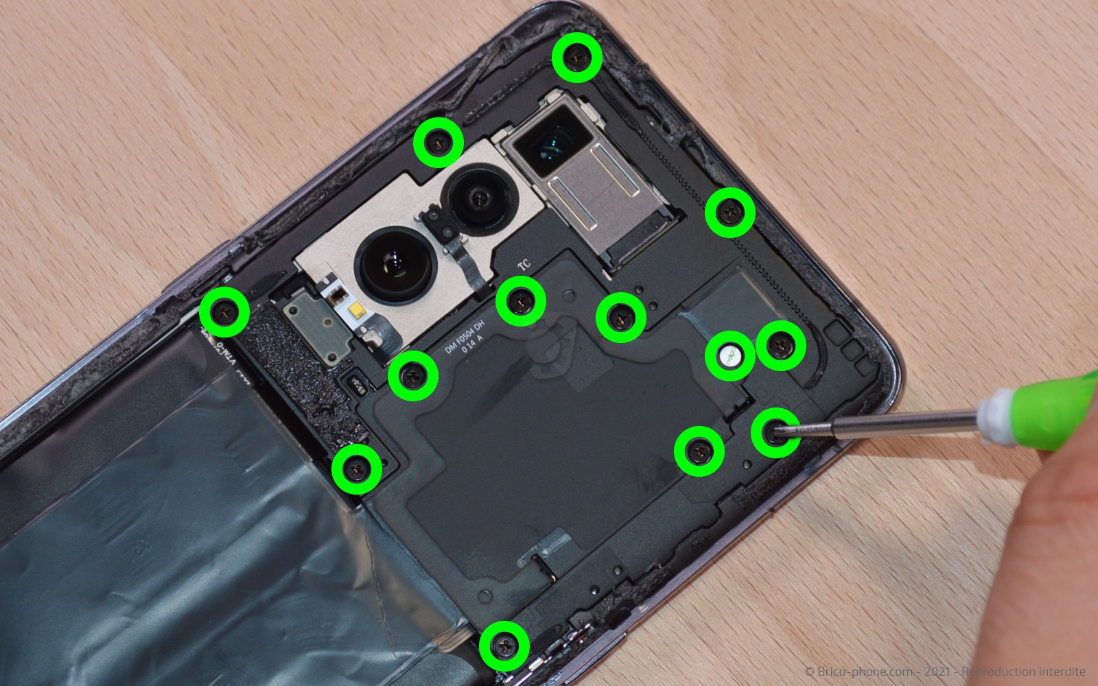 Changement du connecteur de charge sur Find X2 Pro photo 1