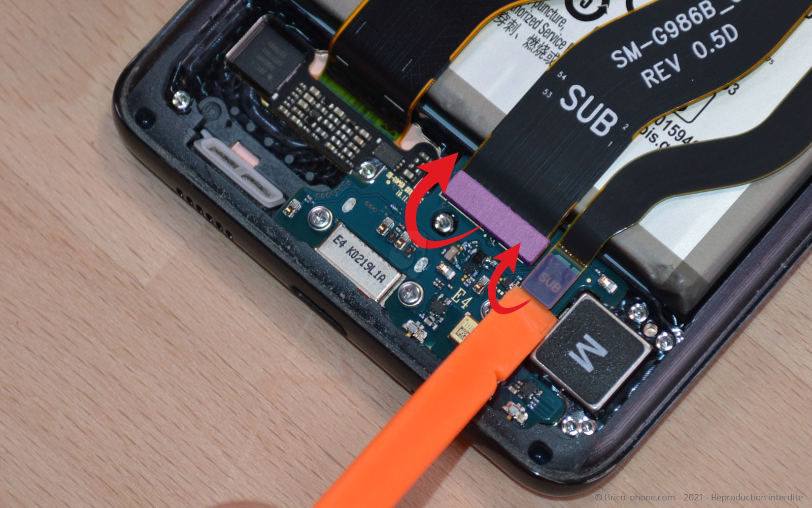 Changement du connecteur de charge sur Galaxy S20 Plus photo 1