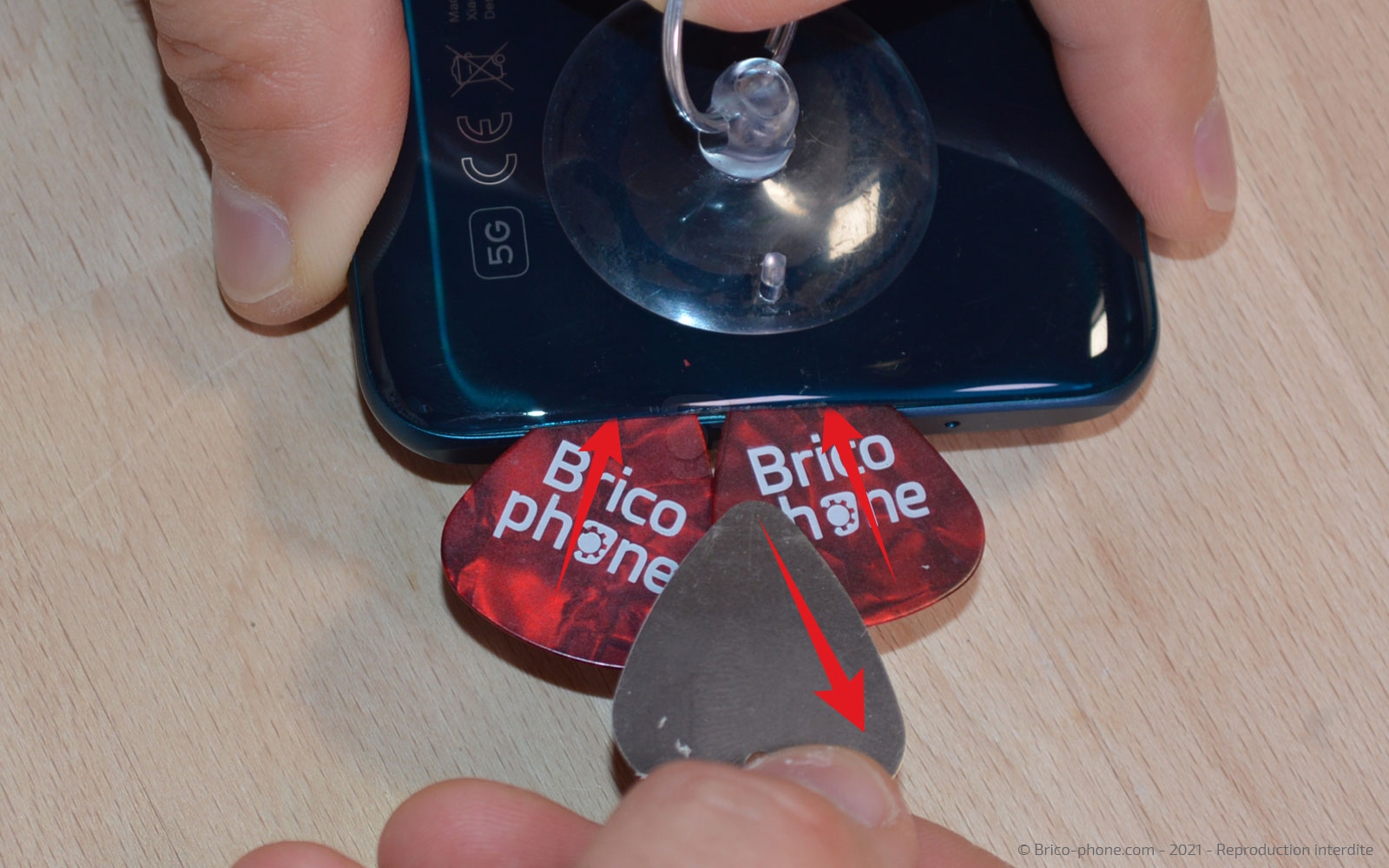 Changement de la vitre arrière sur Poco M3 Pro photo 1