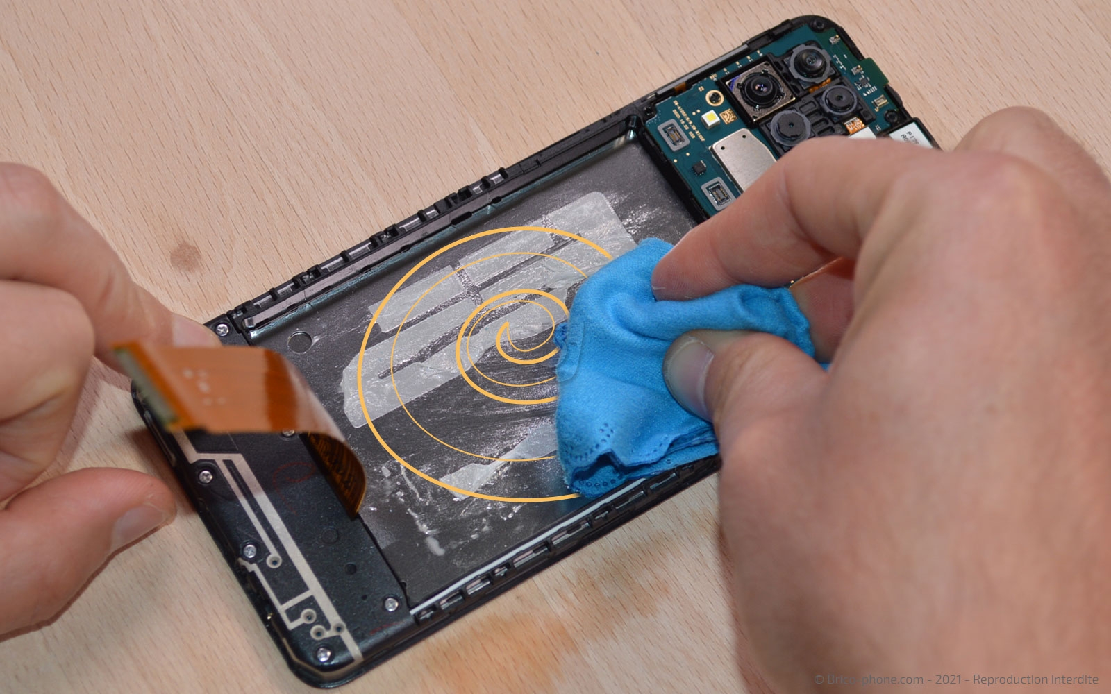 Changement du bloc écran sur Galaxy A12 / A12 Nacho photo 4