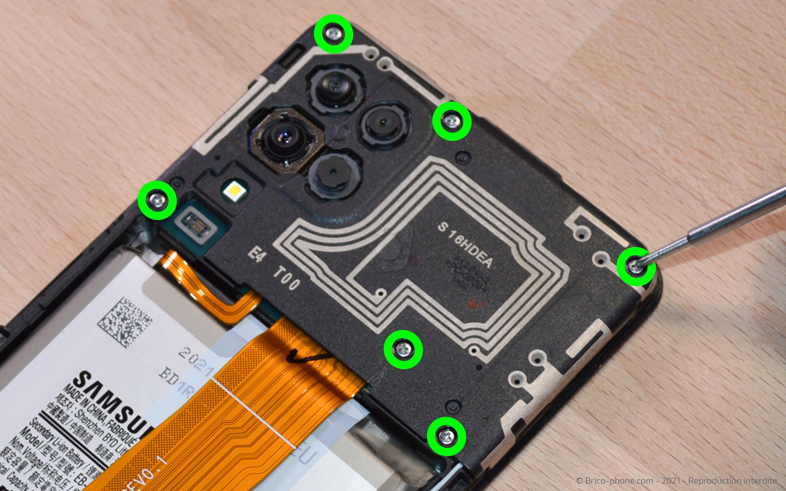 Changement de batterie sur Galaxy A12 / A12 Nacho photo 1
