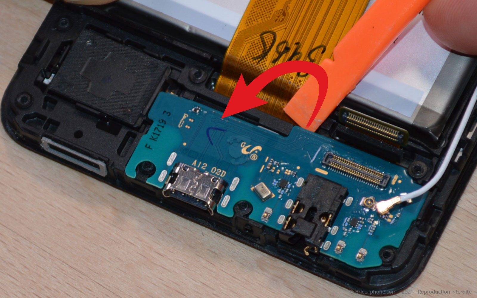 Changement du connecteur de charge sur Galaxy A12 / A12 Nacho photo 3