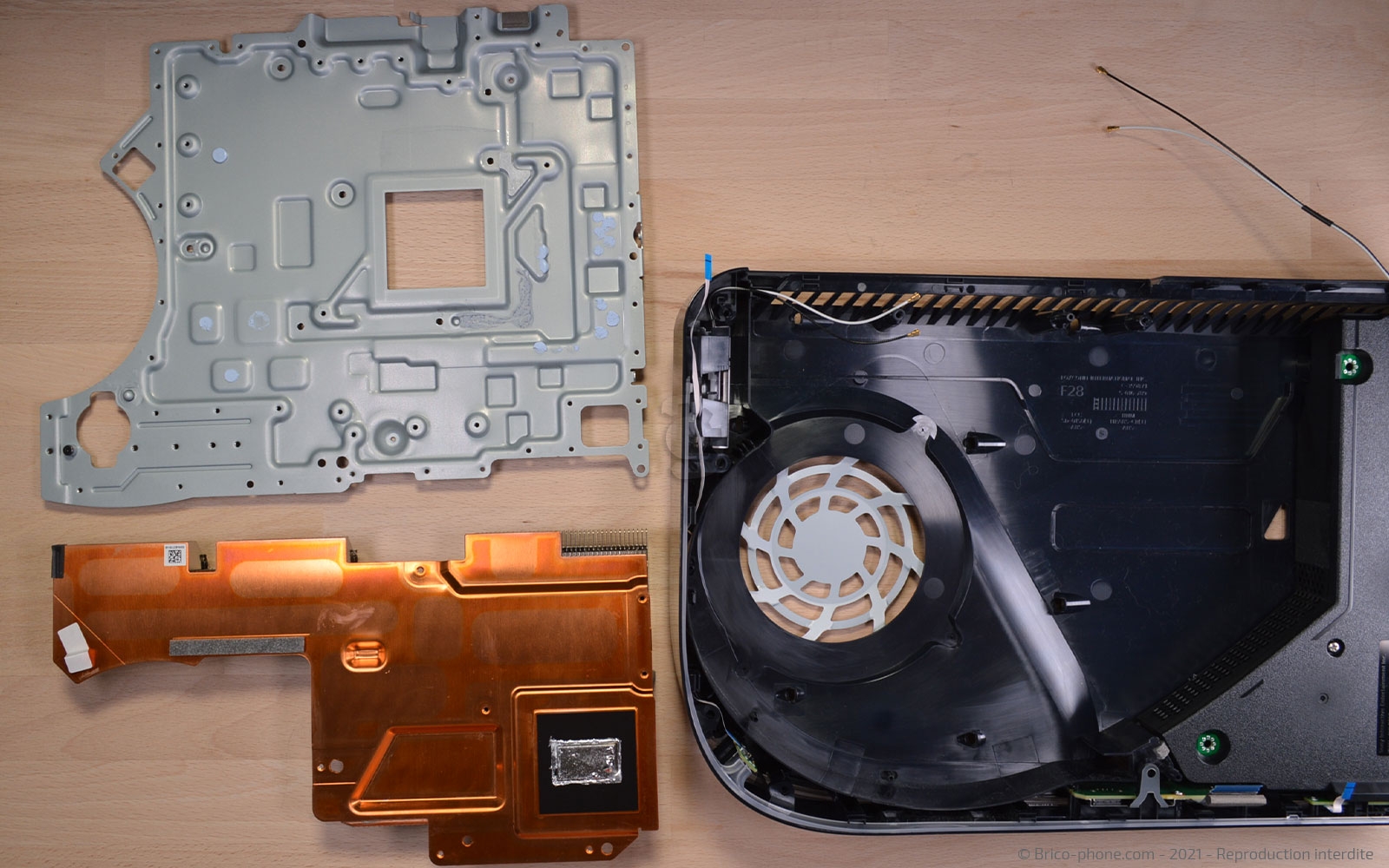 Changement du bloc d'alimentation sur Playstation 5 photo 2