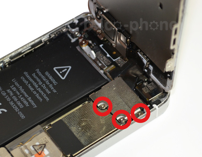 Changement de nappe bouton Power sur iPhone 5 photo 1