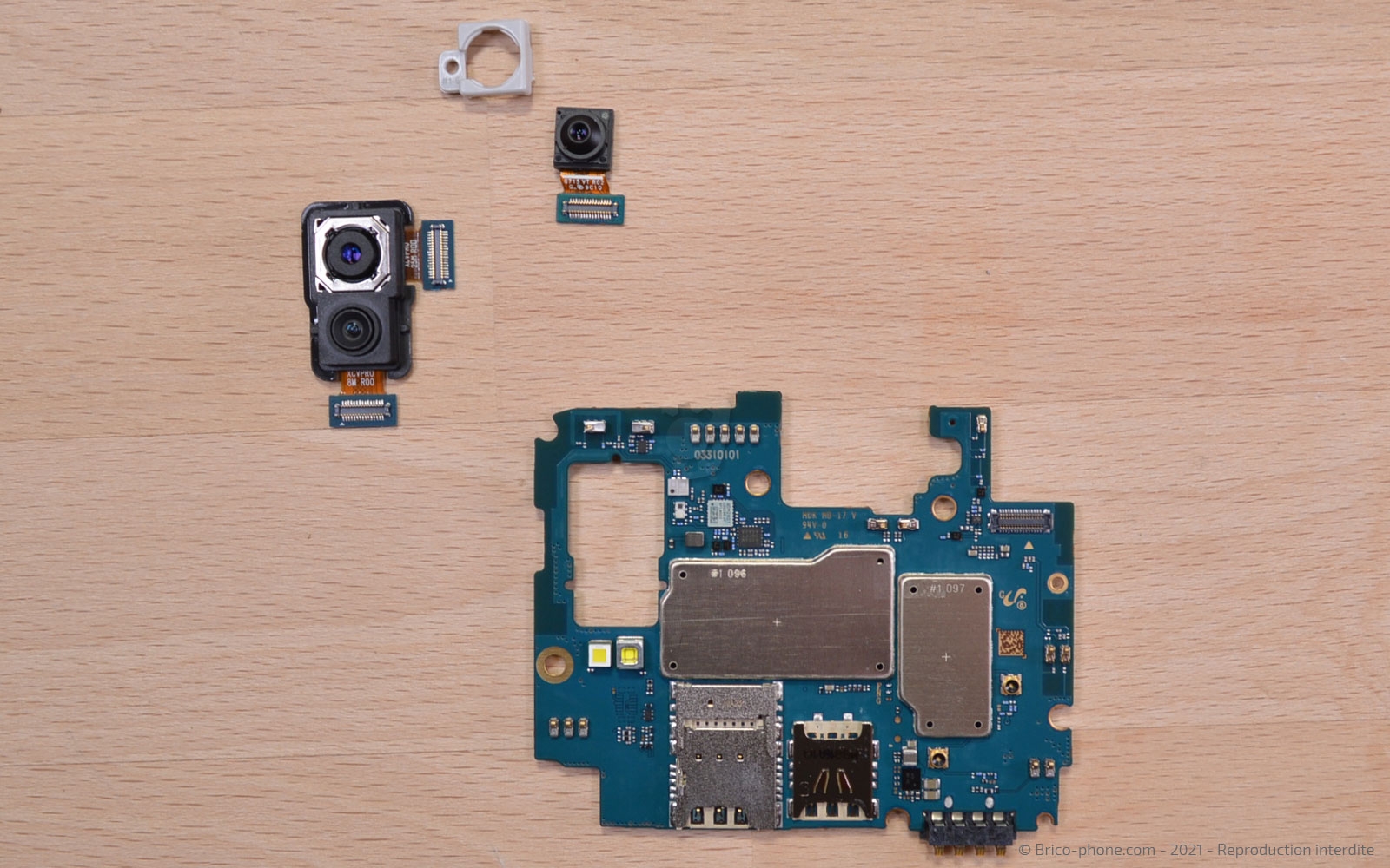 Démontage complet sur Galaxy Xcover Pro photo 4