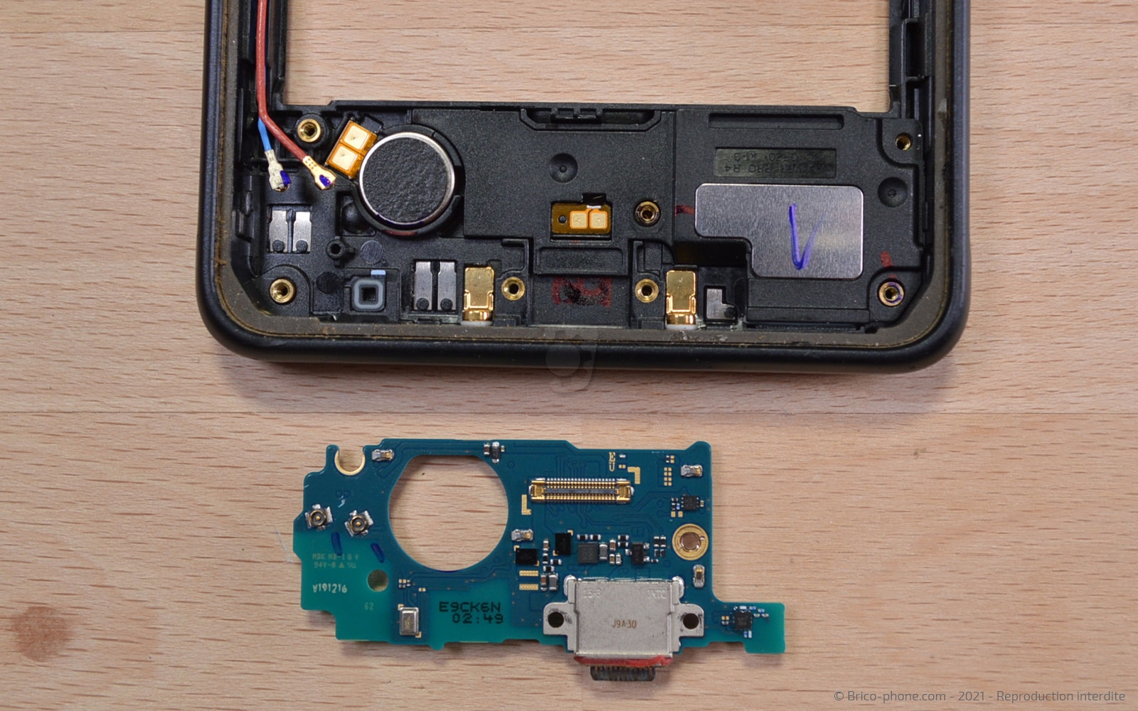 Démontage complet sur Galaxy Xcover Pro photo 4