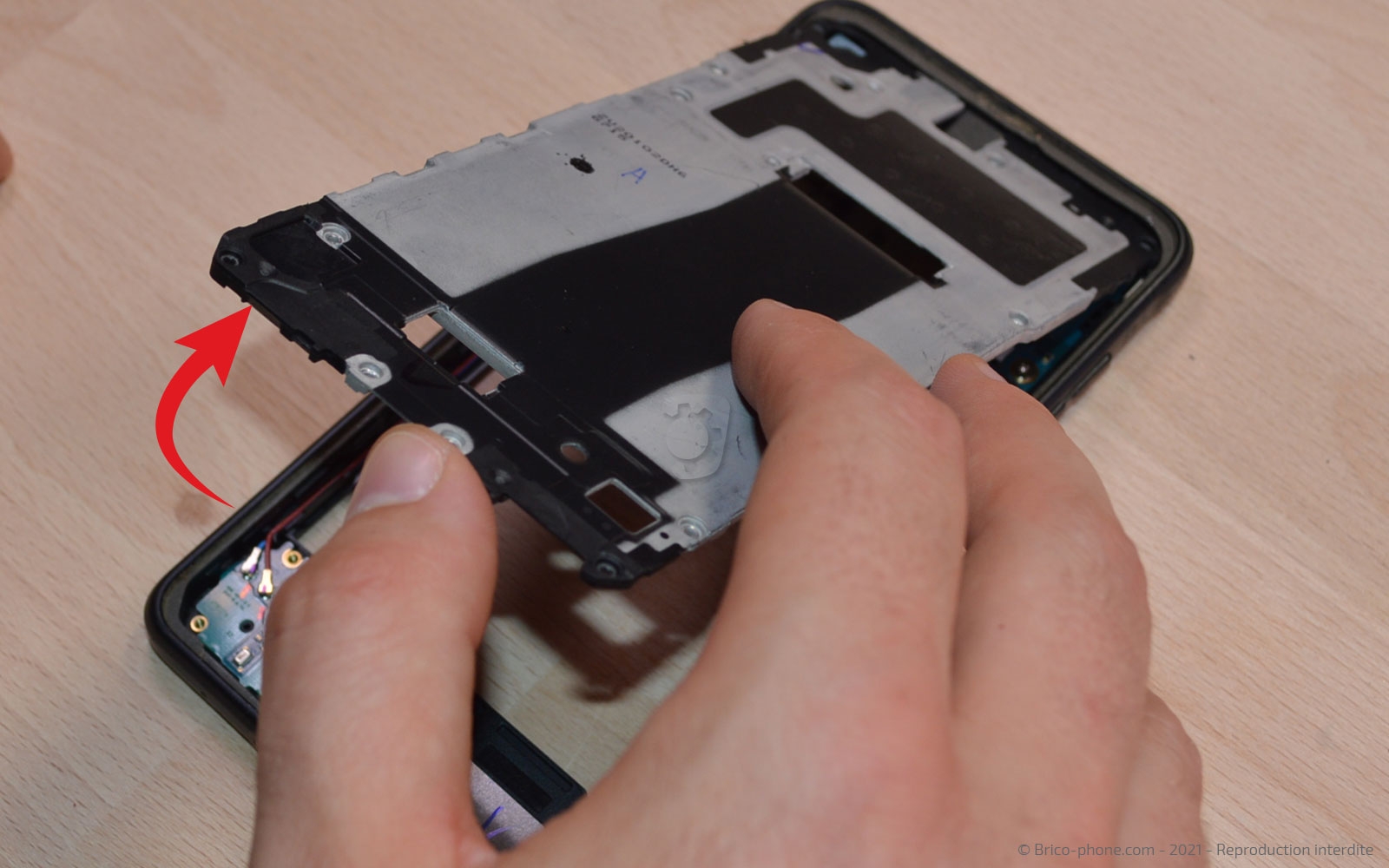 Démontage complet sur Galaxy Xcover Pro photo 3