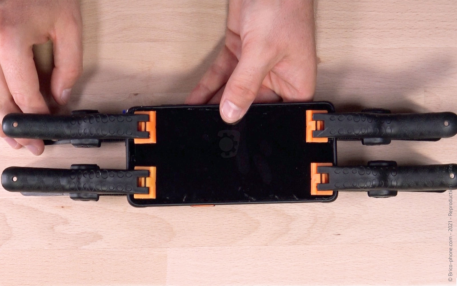 Changement du connecteur de charge sur Galaxy Xcover Pro photo 4