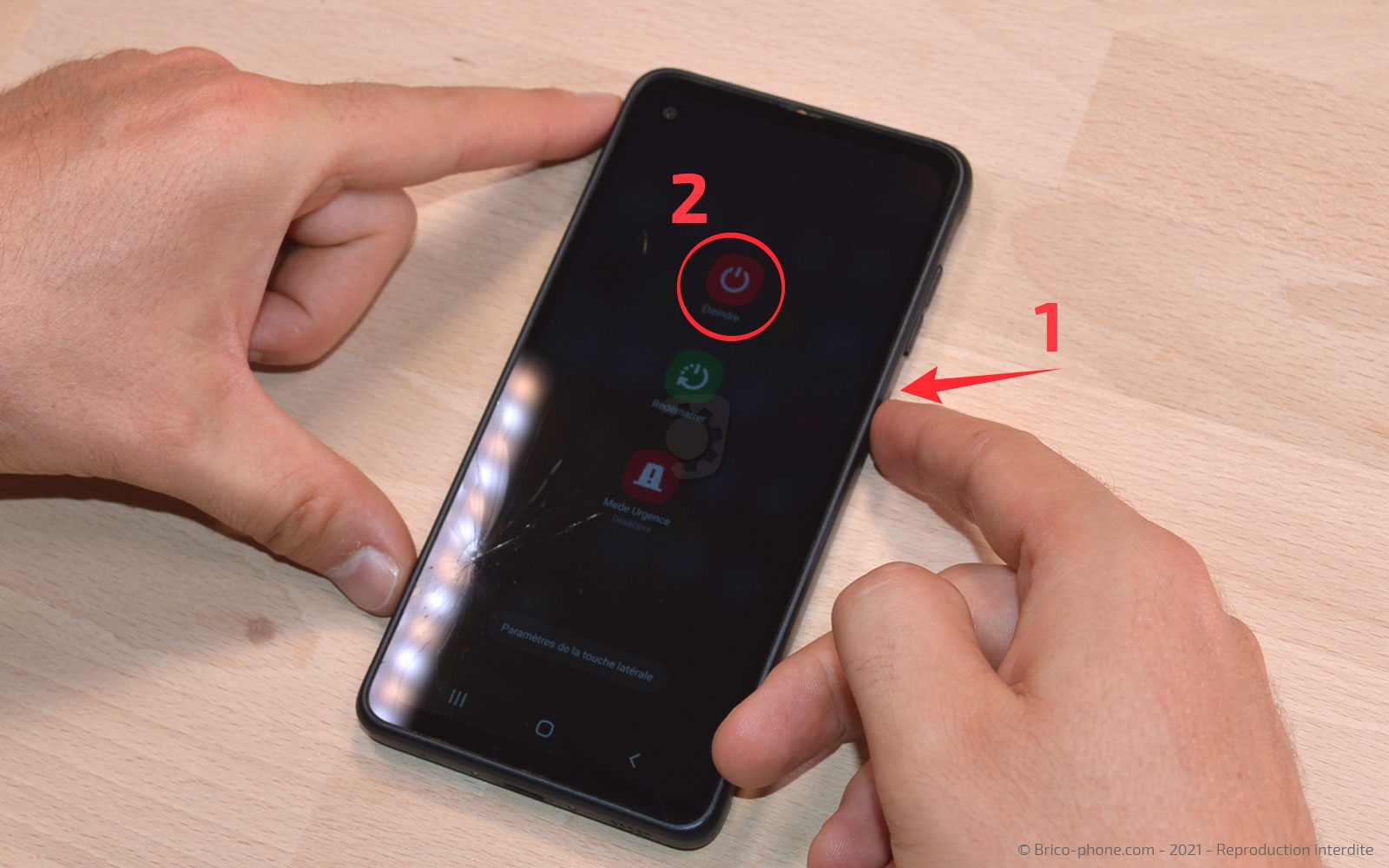Changement de vitre arrière sur Galaxy Xcover Pro photo 3