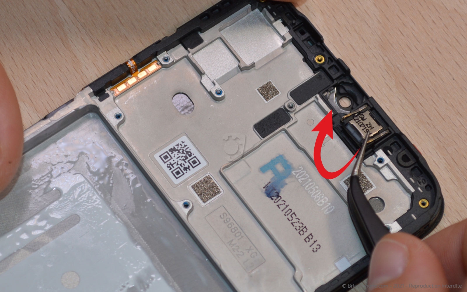 Changement du bloc écran sur Galaxy A22 (5G) photo 2