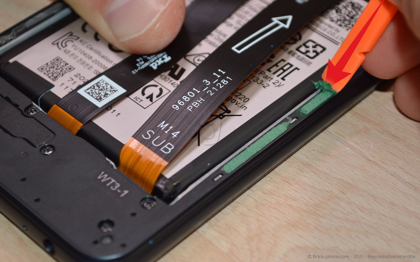 Changement de batterie sur Galaxy A22 (5G) photo 1