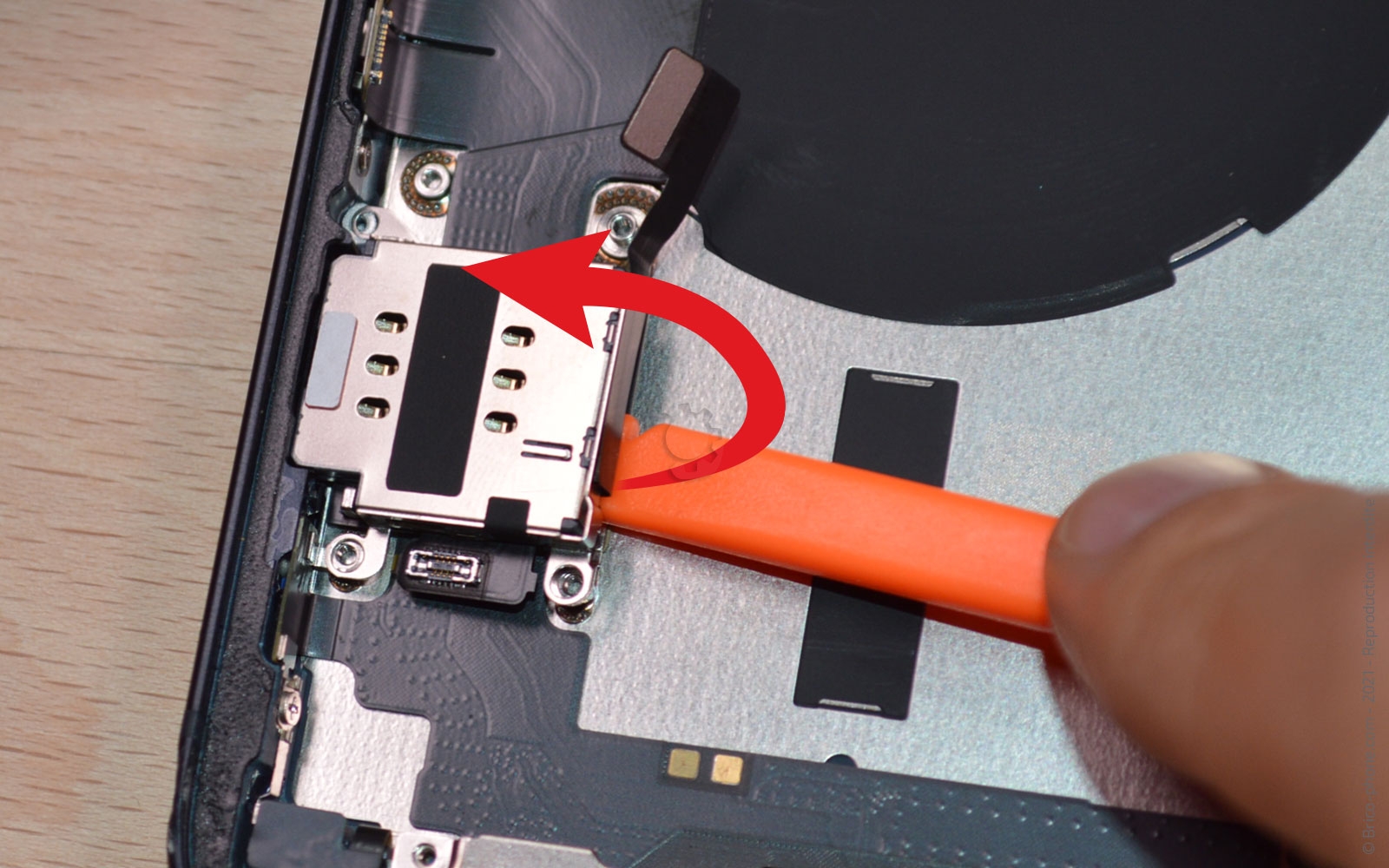 Guide de réparation sur iPhone 13 photo 4