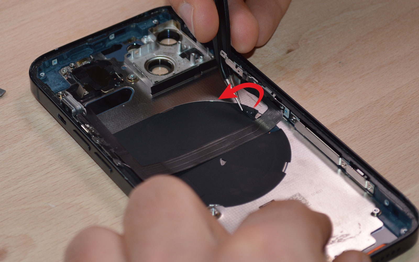 Guide de réparation sur iPhone 13 photo 1