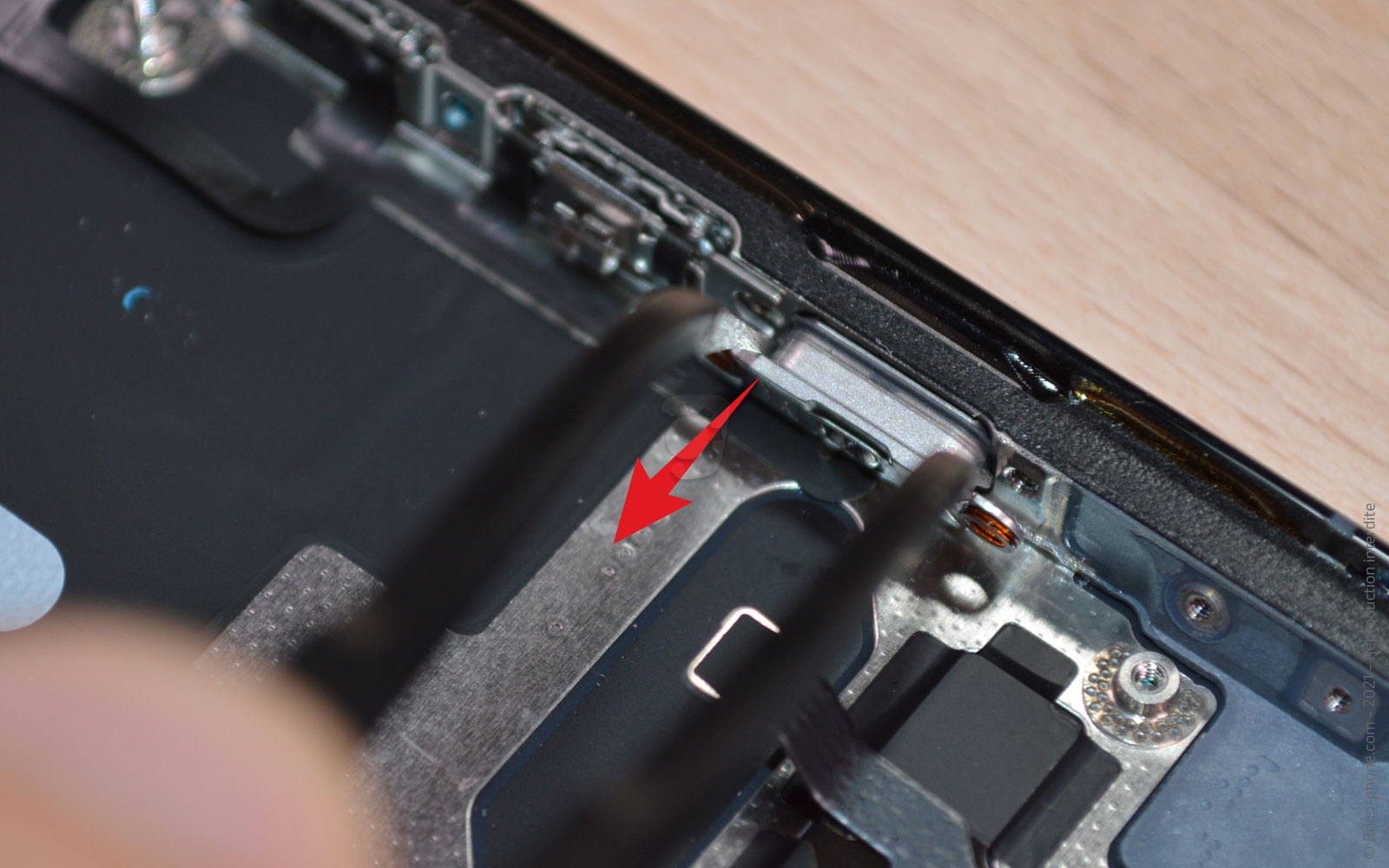 Guide de réparation sur iPhone 13 Pro photo 4