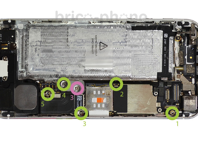 Changement de coque arrière sur iPhone 5 photo 1