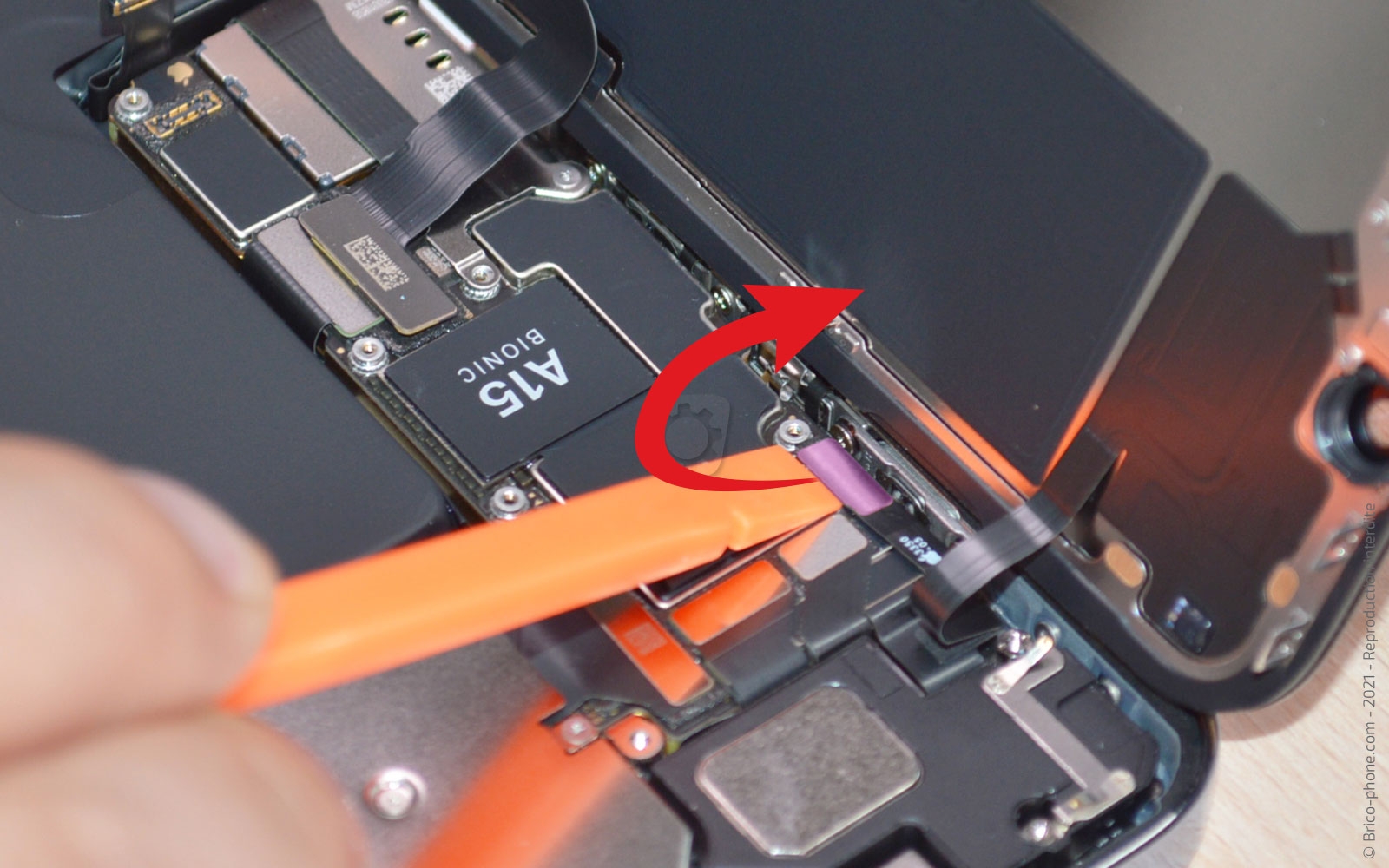 Changement de batterie sur iPhone 13 Pro photo 1