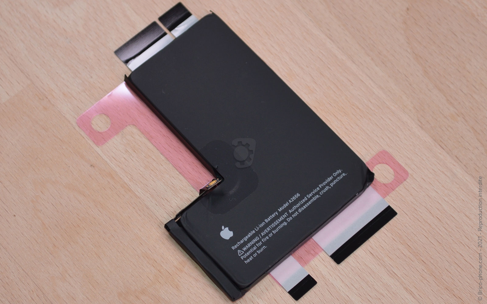 Changement de batterie sur iPhone 13 Pro photo 2