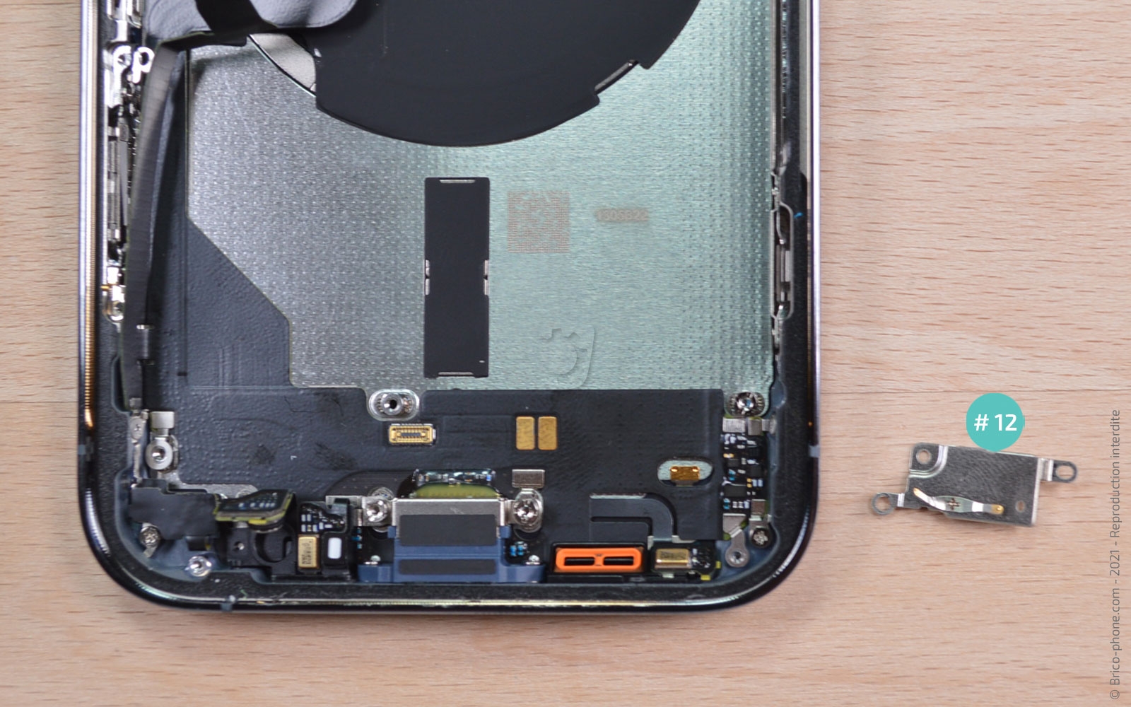 Changement du connecteur de charge sur iPhone 13 Pro photo 4