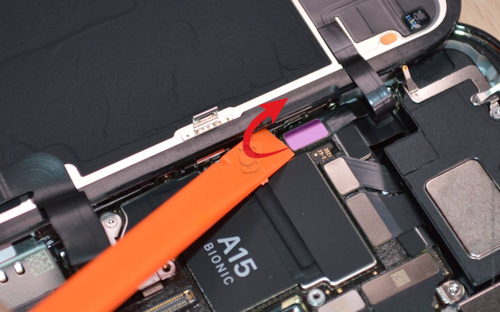 Comment changer l'écran (vitre + Oled) sur iPhone 13 Pro Max photo 2