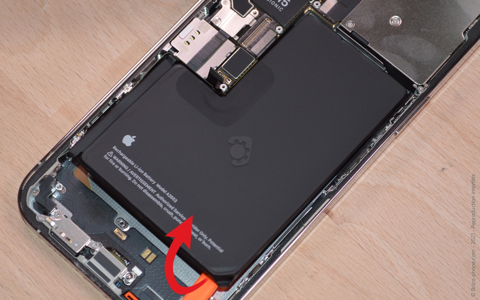 Comment remplacer la batterie sur iPhone 13 Pro Max photo 4