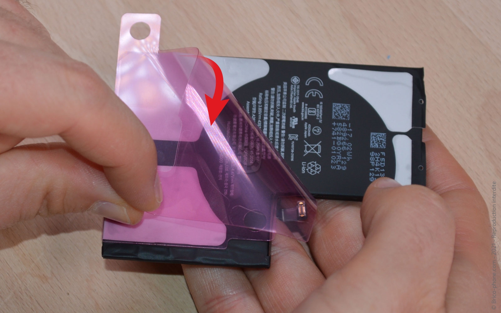 Comment remplacer la batterie sur iPhone 13 Pro Max photo 4