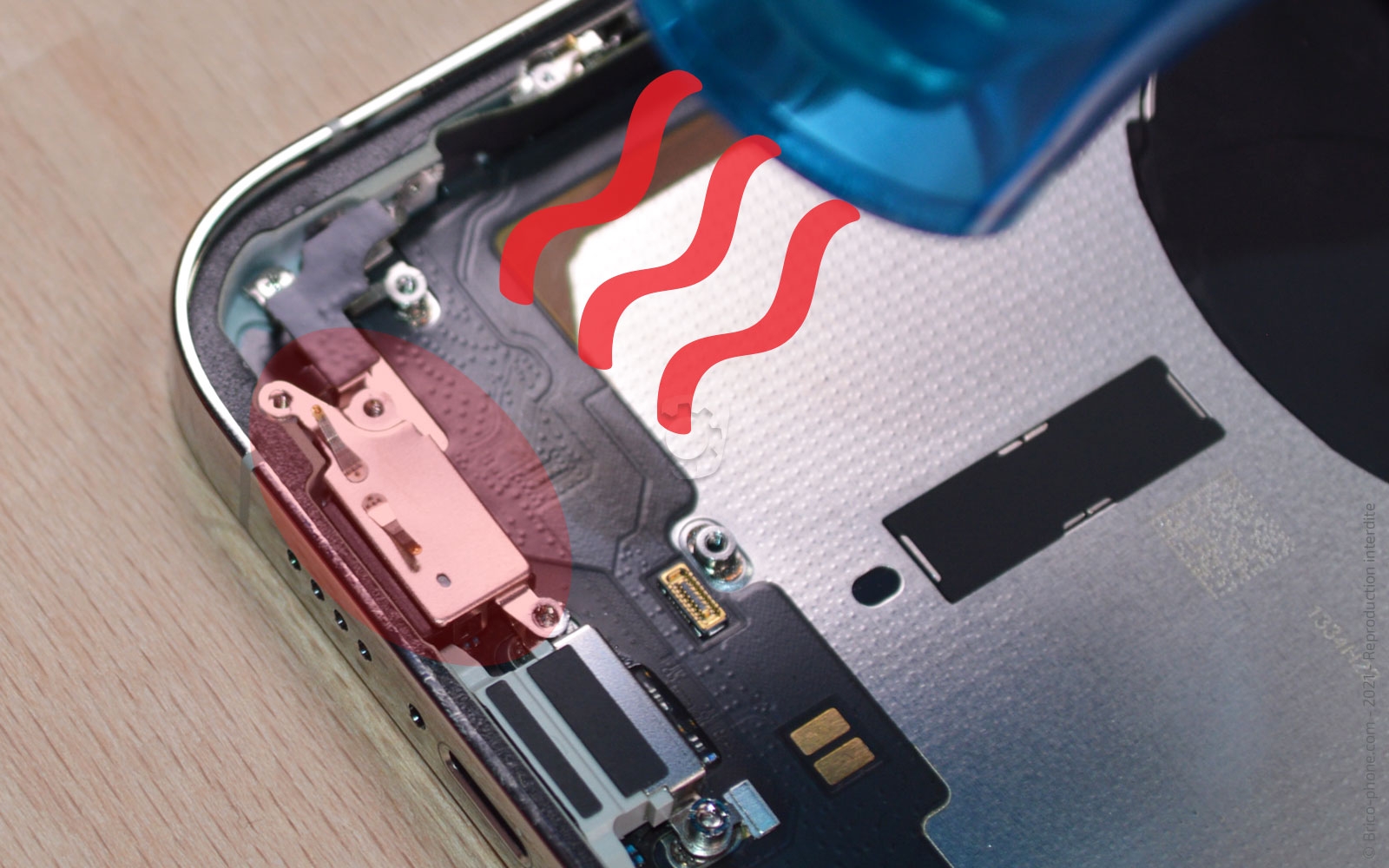 Comment changer le connecteur de charge sur iPhone 13 Pro Max photo 2