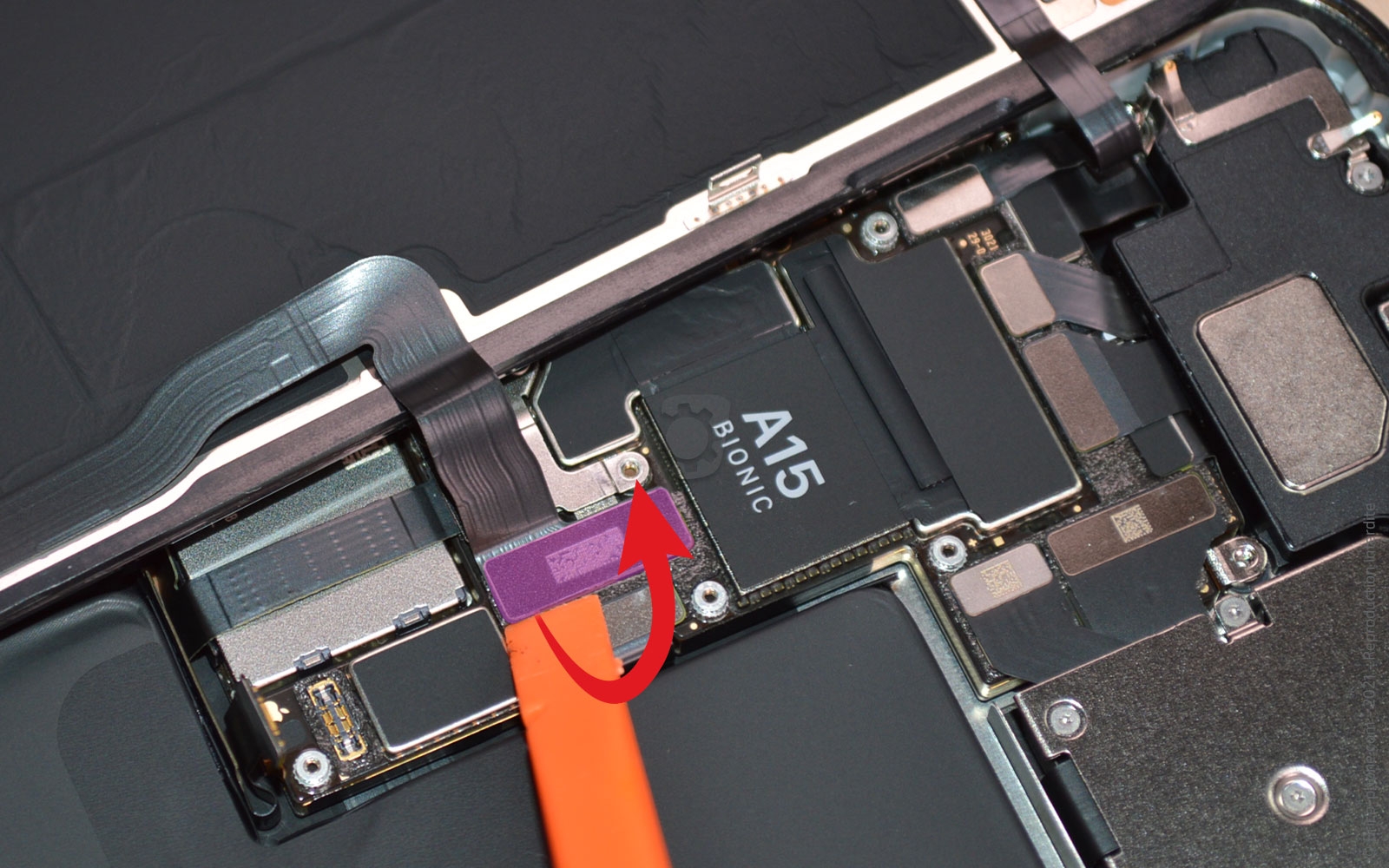 Comment changer le haut-parleur externe sur iPhone 13 Pro Max photo 1