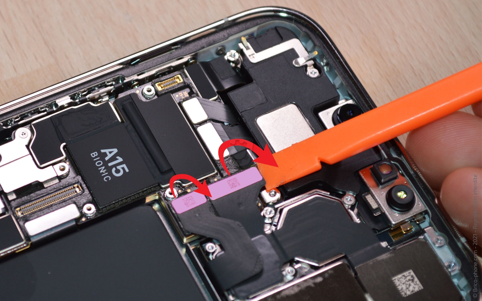 Changement du module triple caméras arrière sur iPhone 13 Pro Max photo 1