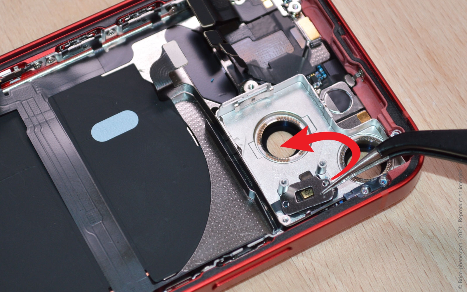 Démontage complet sur iPhone 13 Mini photo 2