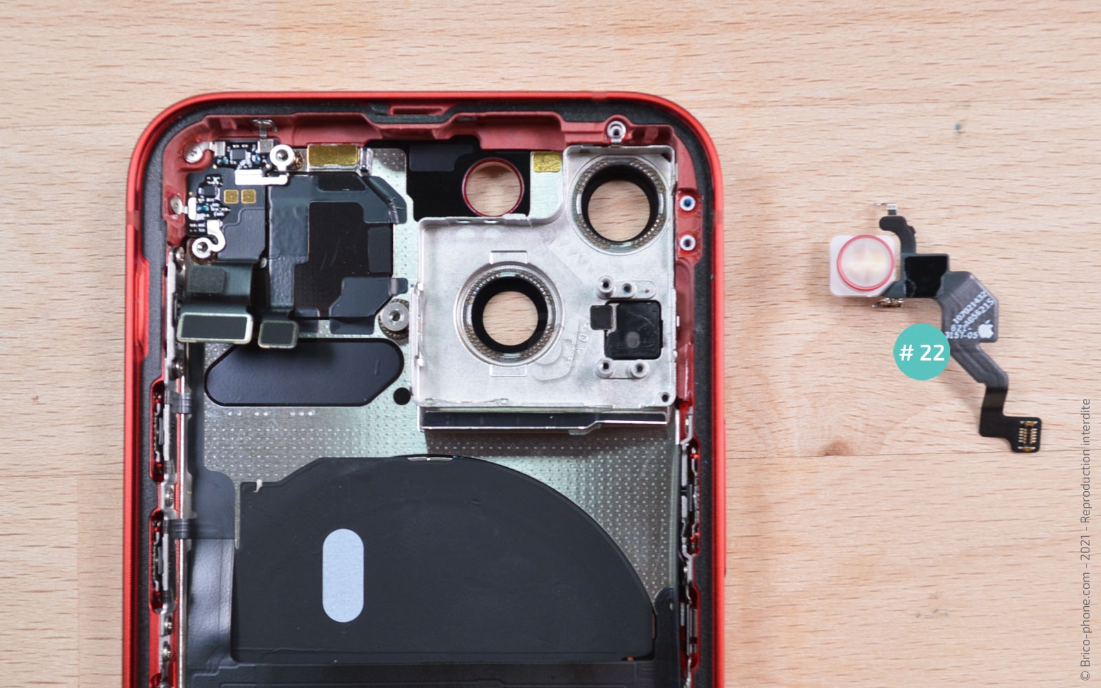 Démontage complet sur iPhone 13 Mini photo 3