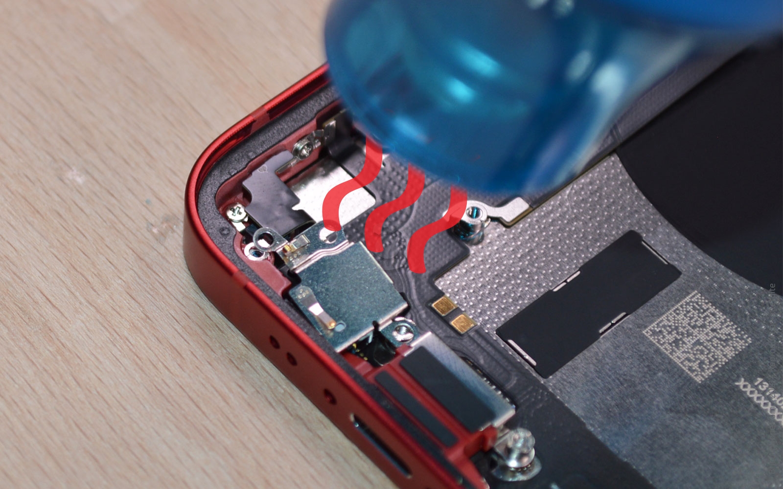 Démontage complet sur iPhone 13 Mini photo 2