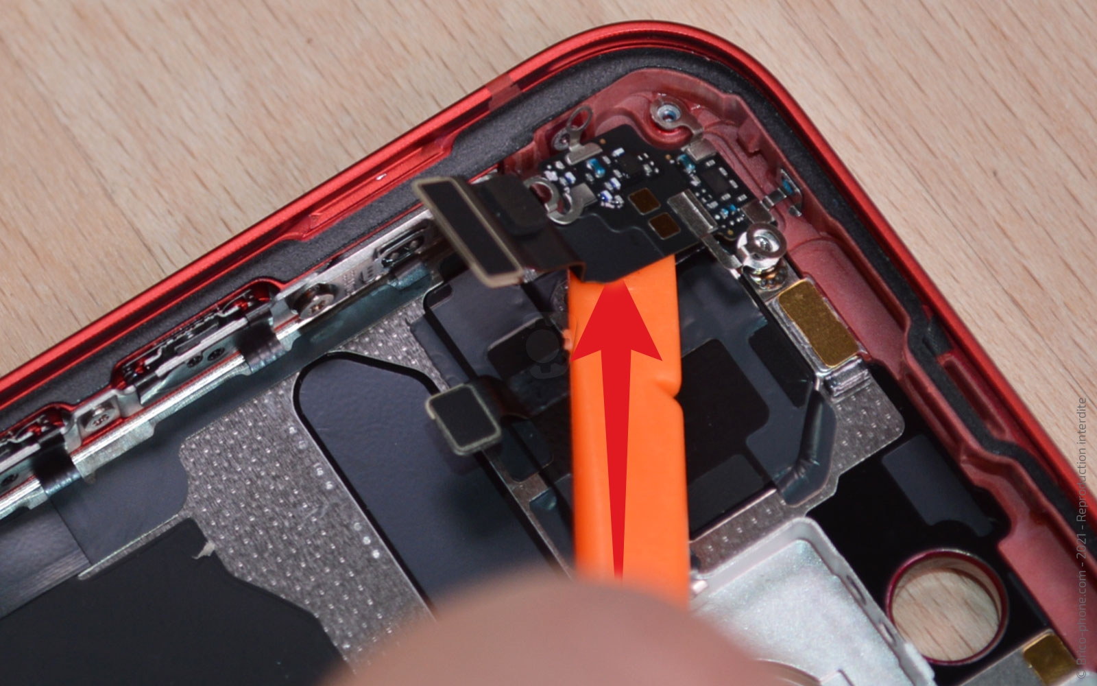 Démontage complet sur iPhone 13 Mini photo 3