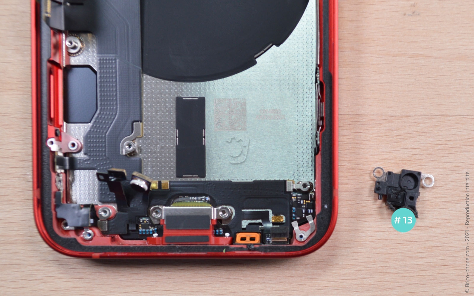 Démontage complet sur iPhone 13 Mini photo 4