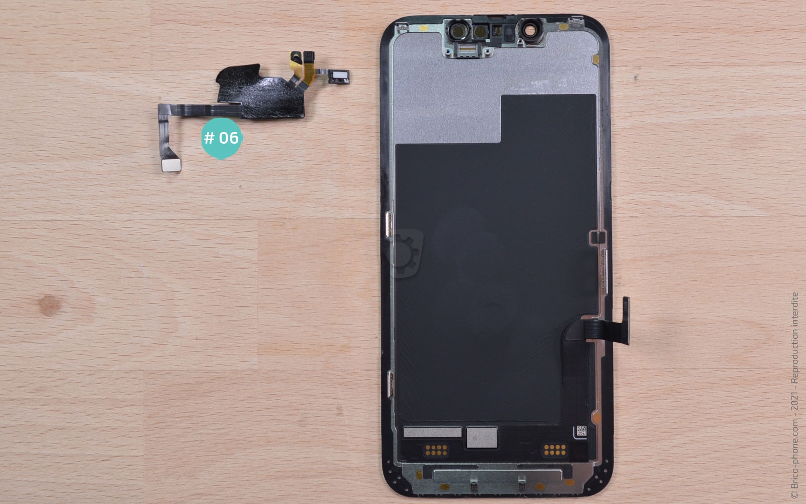 Changement d'écran (vitre + Oled) sur iPhone 13 Mini photo 4