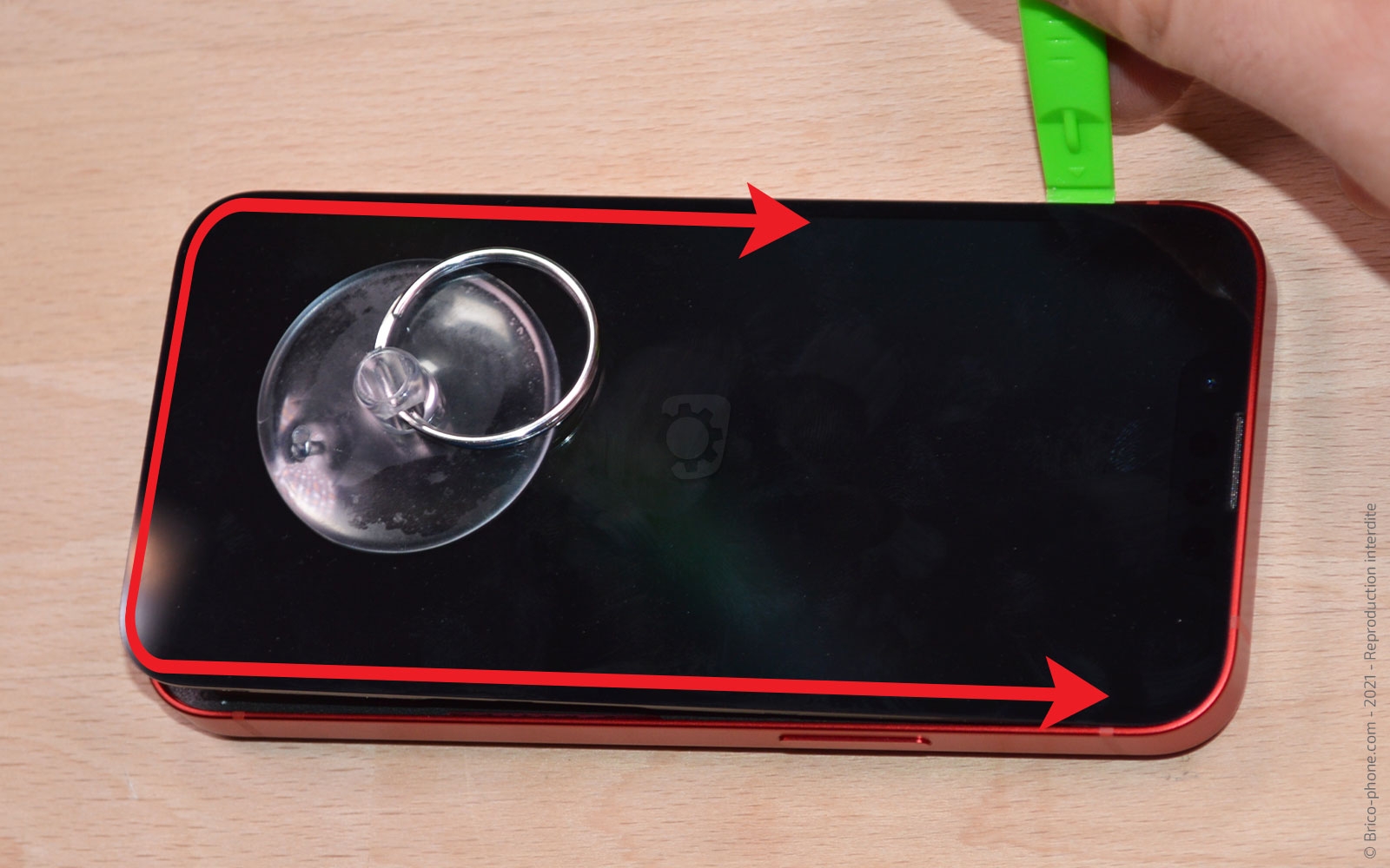 Changement de la batterie sur iPhone 13 Mini photo 3