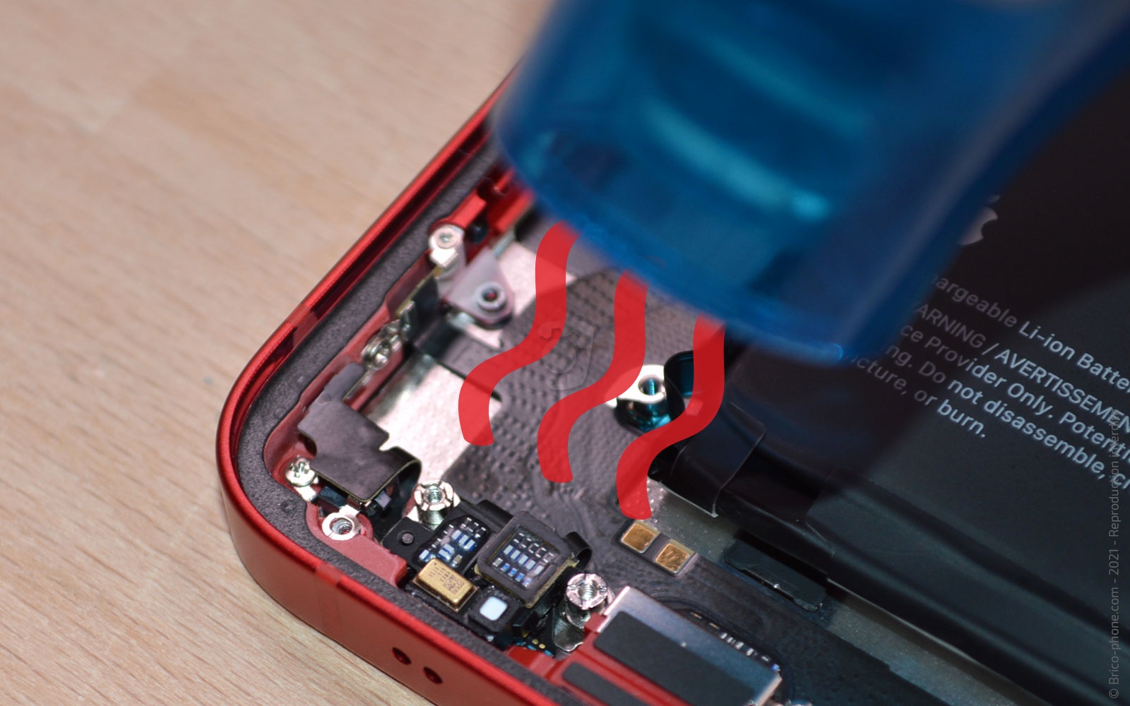 Changement du connecteur de charge sur iPhone 13 Mini photo 1