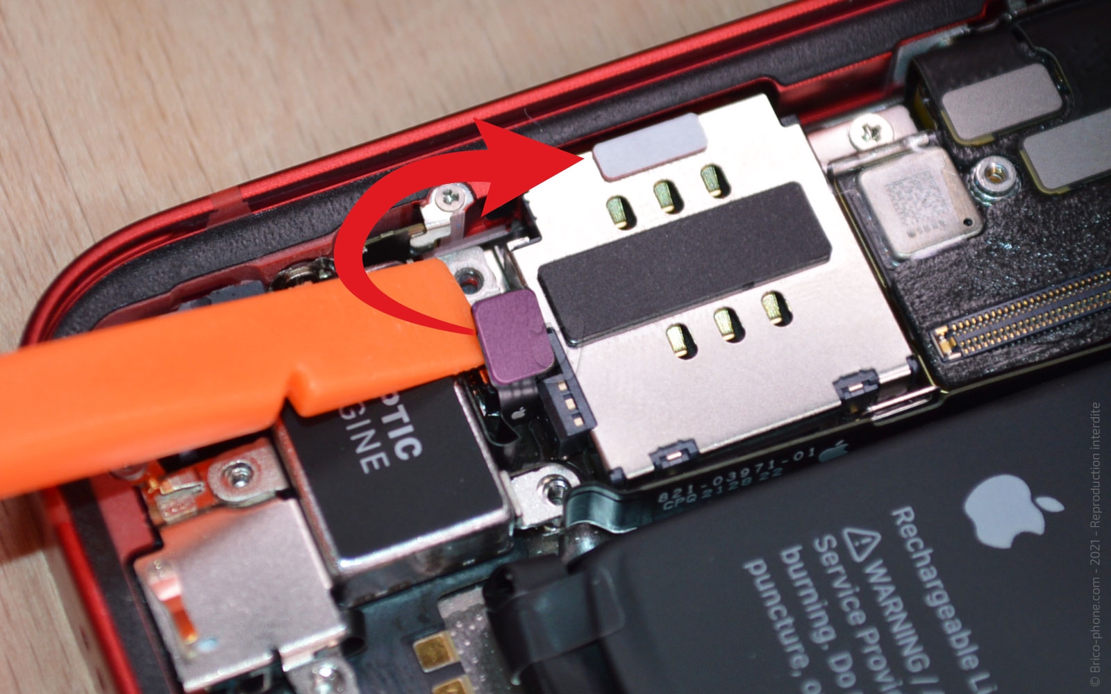 Changement du connecteur de charge sur iPhone 13 Mini photo 2