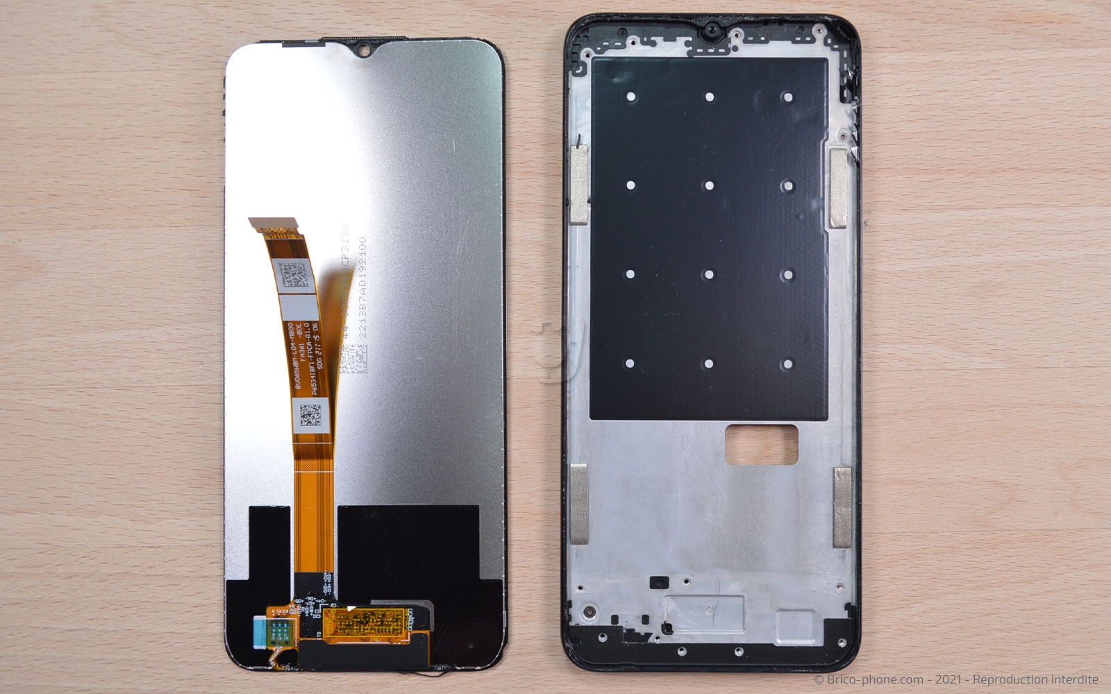 Changement de l'écran (vitre + LCD) sur A15 photo 4