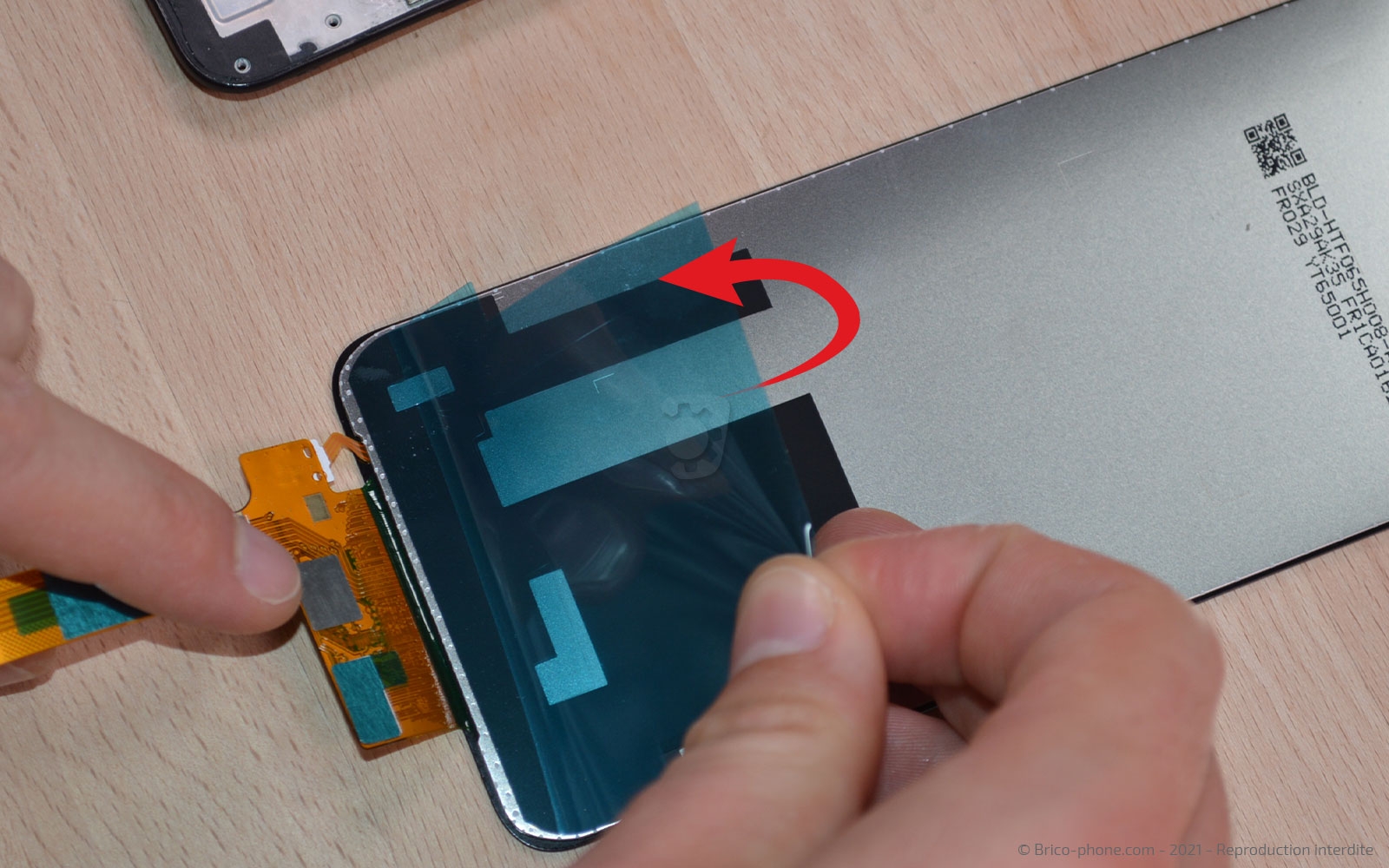 Changement de l'écran (vitre + LCD) sur A15 photo 3
