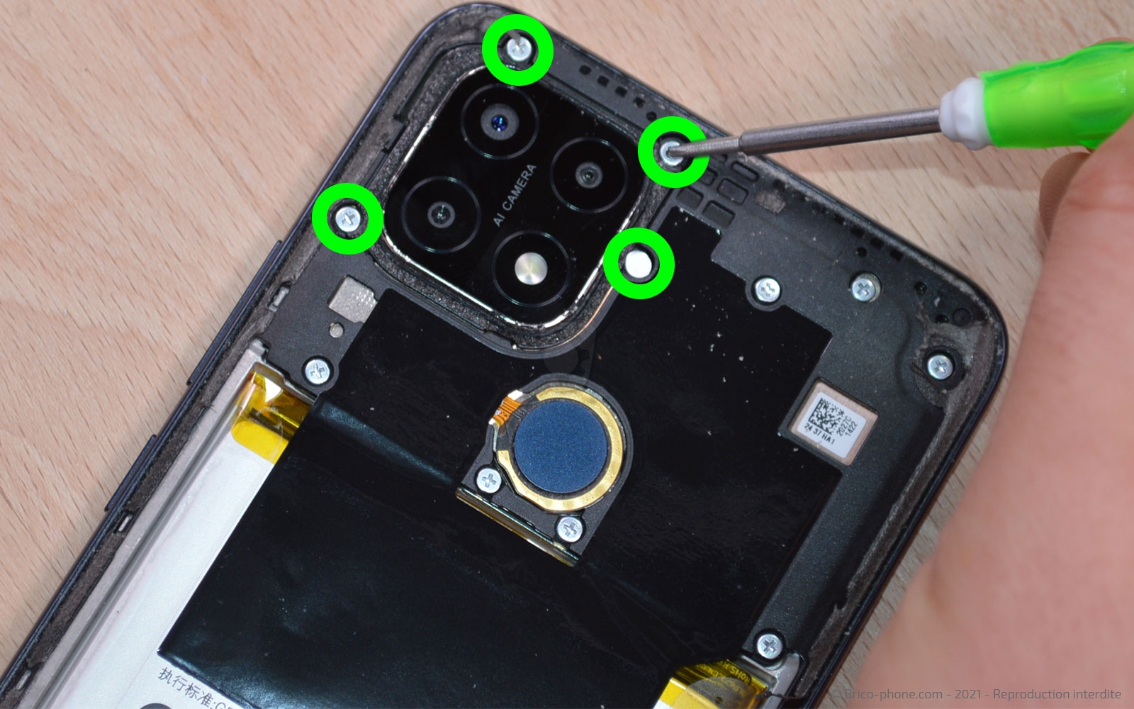 Changement du connecteur de charge sur A15 photo 1
