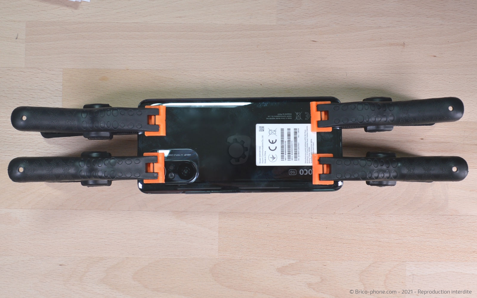 Comment changer la batterie sur Poco F3 photo 4