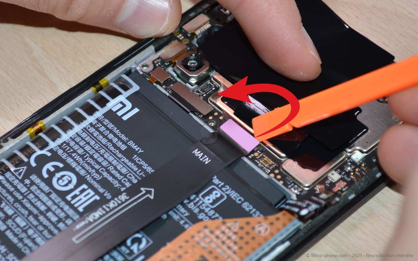 Comment changer la batterie sur Poco F3 photo 1