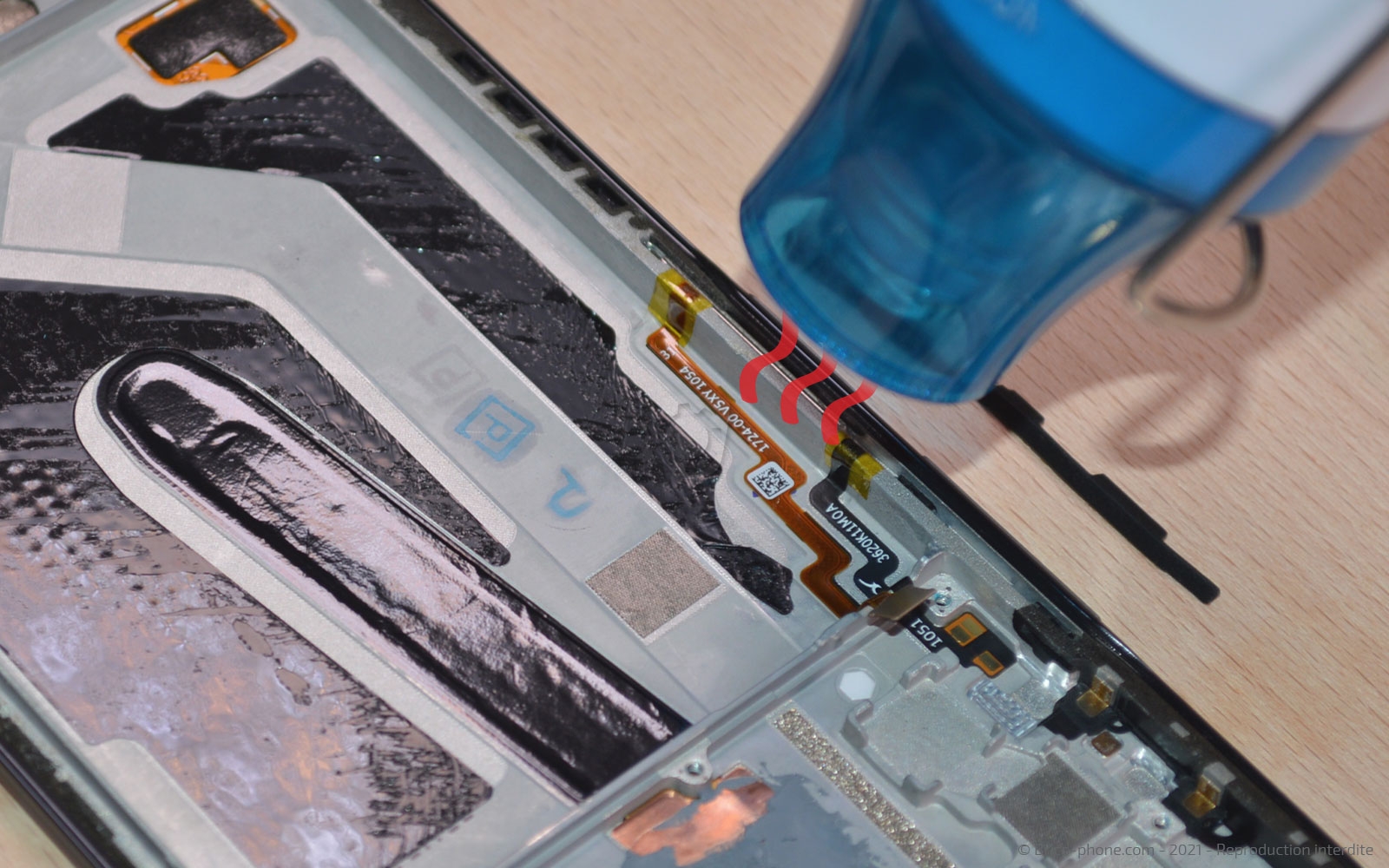 Comment changer le bloc écran sur Poco F3 photo 3