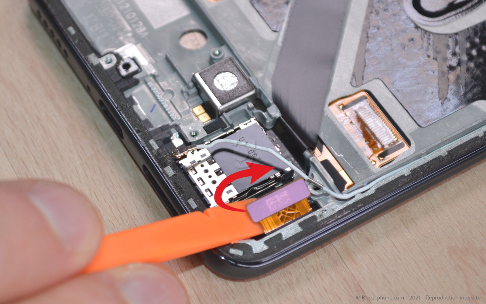 Comment changer le bloc écran sur Poco F3 photo 3