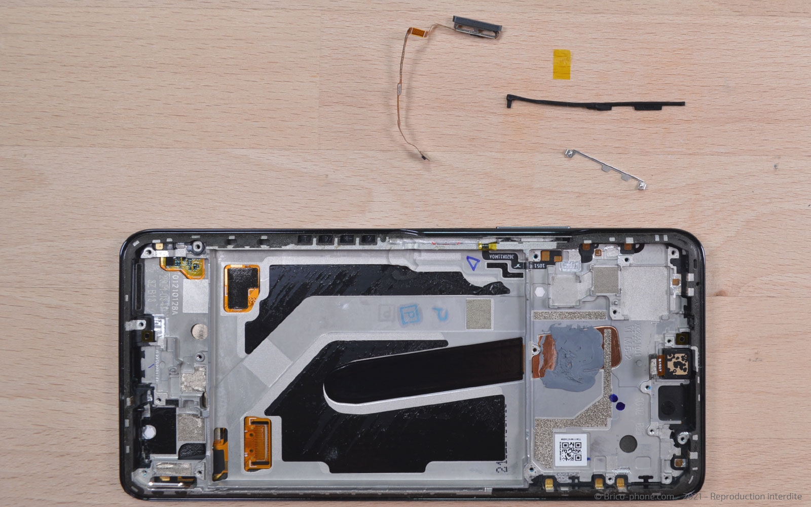 Comment changer le bloc écran sur Poco F3 photo 2