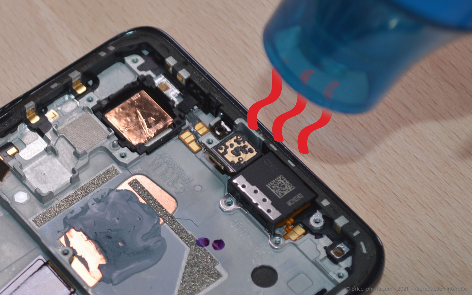 Comment changer le bloc écran sur Poco F3 photo 2