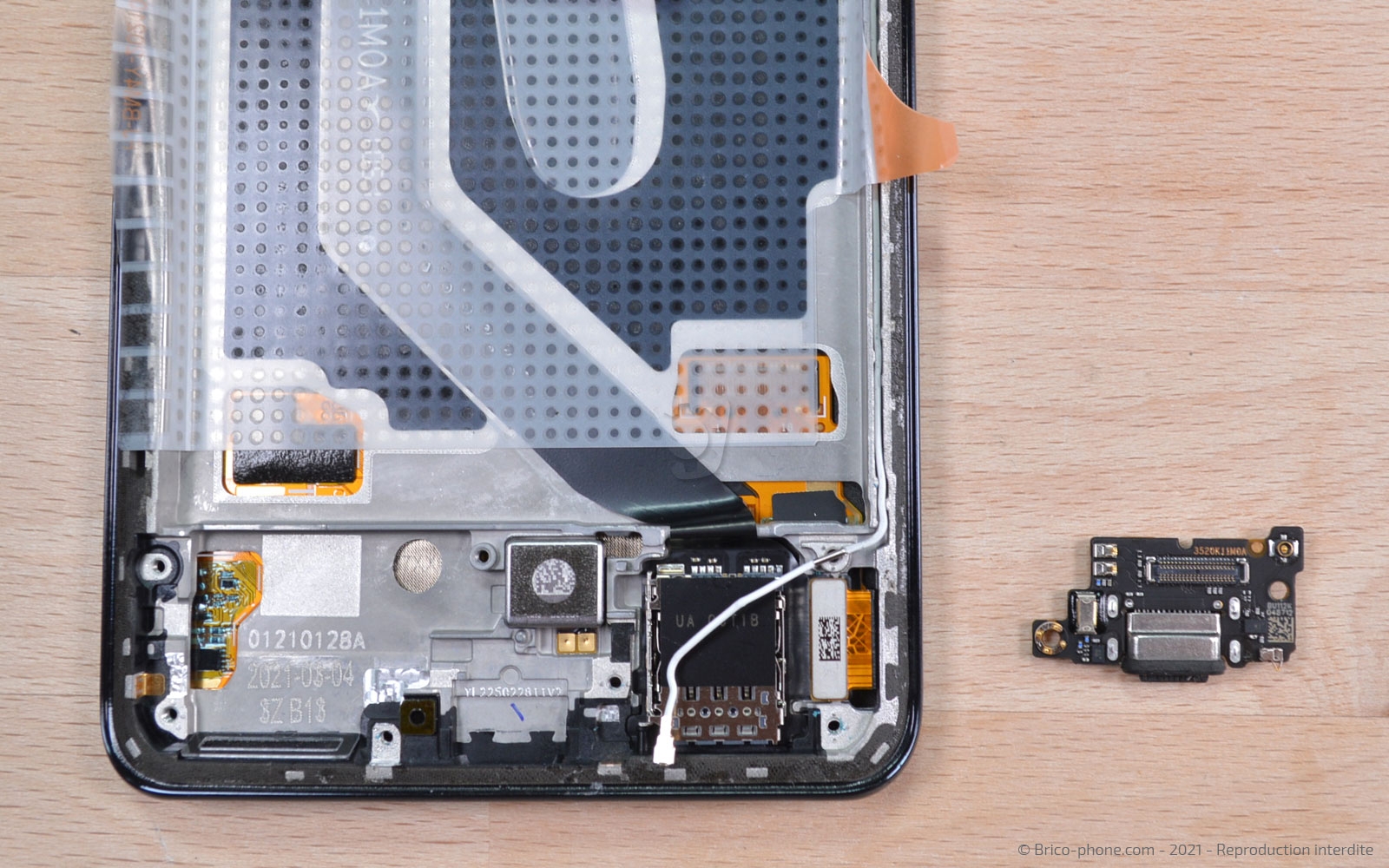 Comment changer le bloc écran sur Poco F3 photo 4