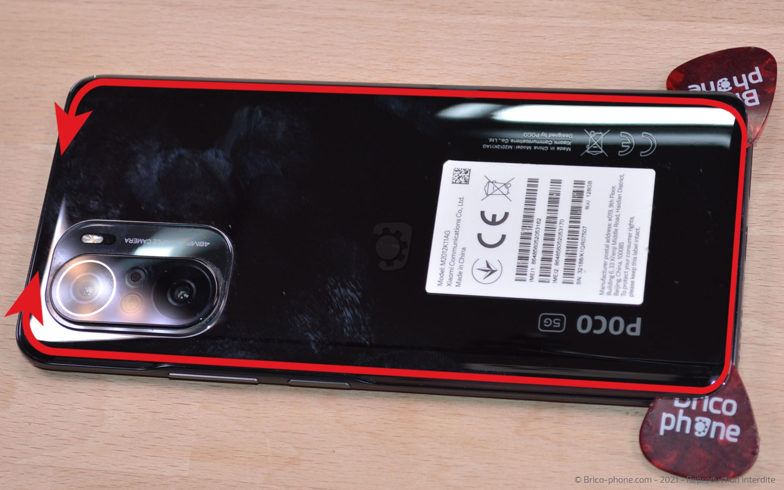 Comment changer la vitre arrière sur Poco F3 photo 2