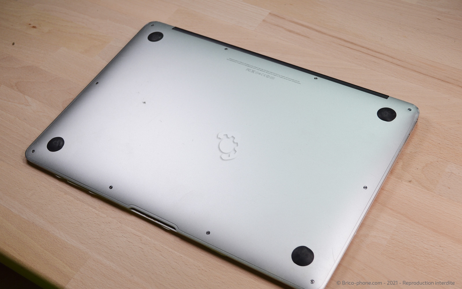 Changement de batterie sur Macbook Air 13 pouces A1466 EMC 2559 - 2012 photo 1